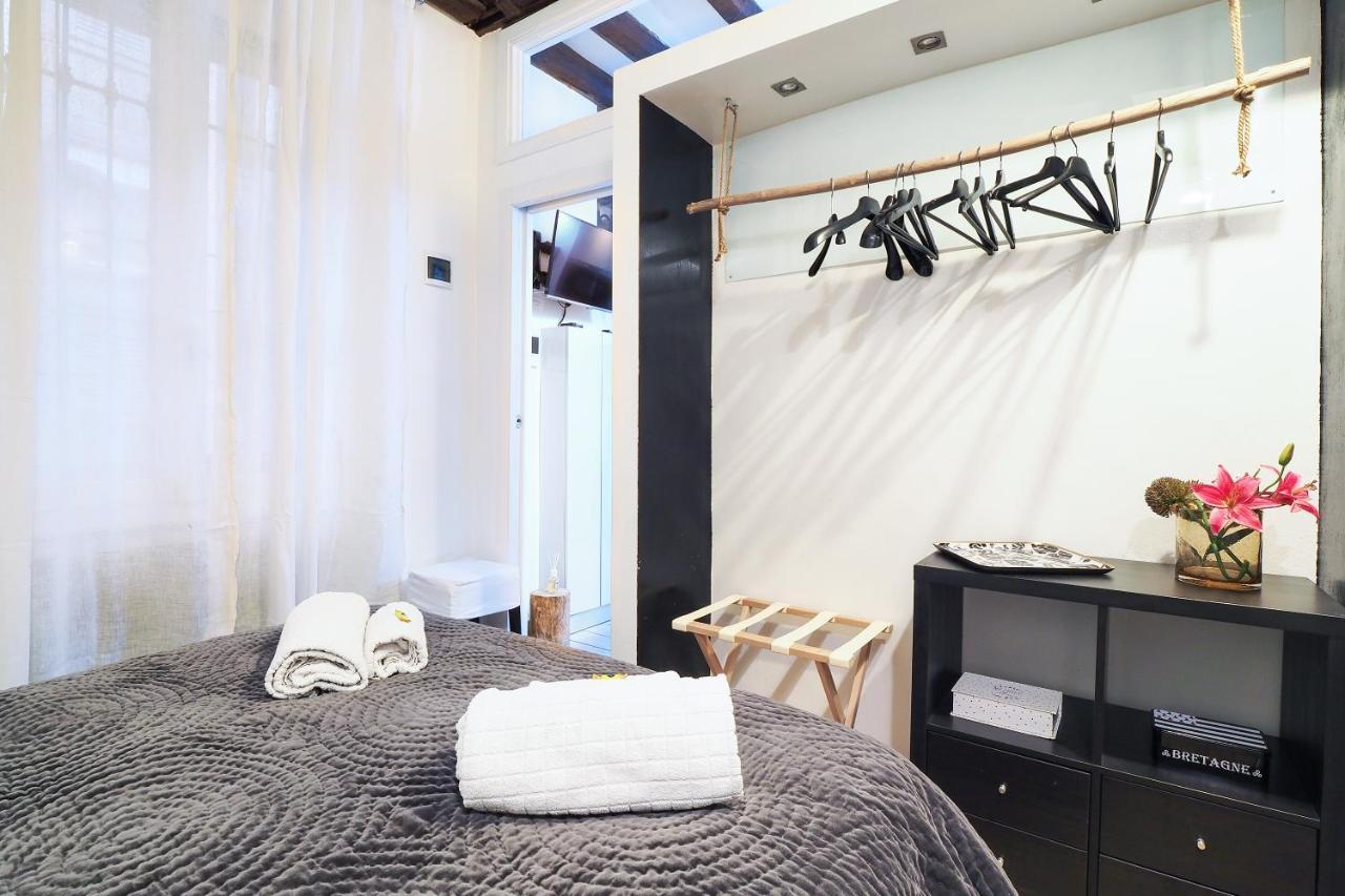 דירות מילאנו Centro Storico, Darsena E Duomo - Corso Genova - Italy Flat Vacation מראה חיצוני תמונה